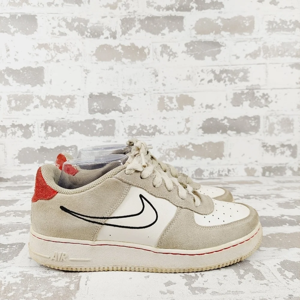 Nike Air Force 1 LV8 S50 Light Stone University Red Athleisure Sneakers W292 - Picture 4 of 10